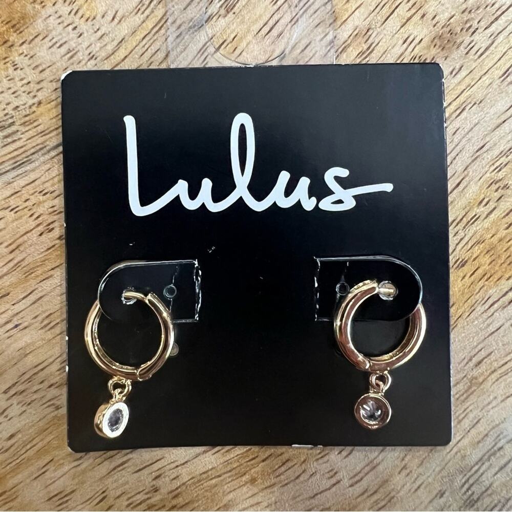 Lulu's Small Hoop Earrings